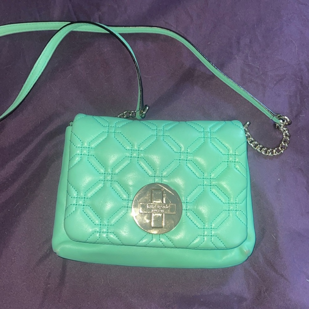 Kate Spade Cross Body- Comes with Dust Bag- in Good to Fair Condition